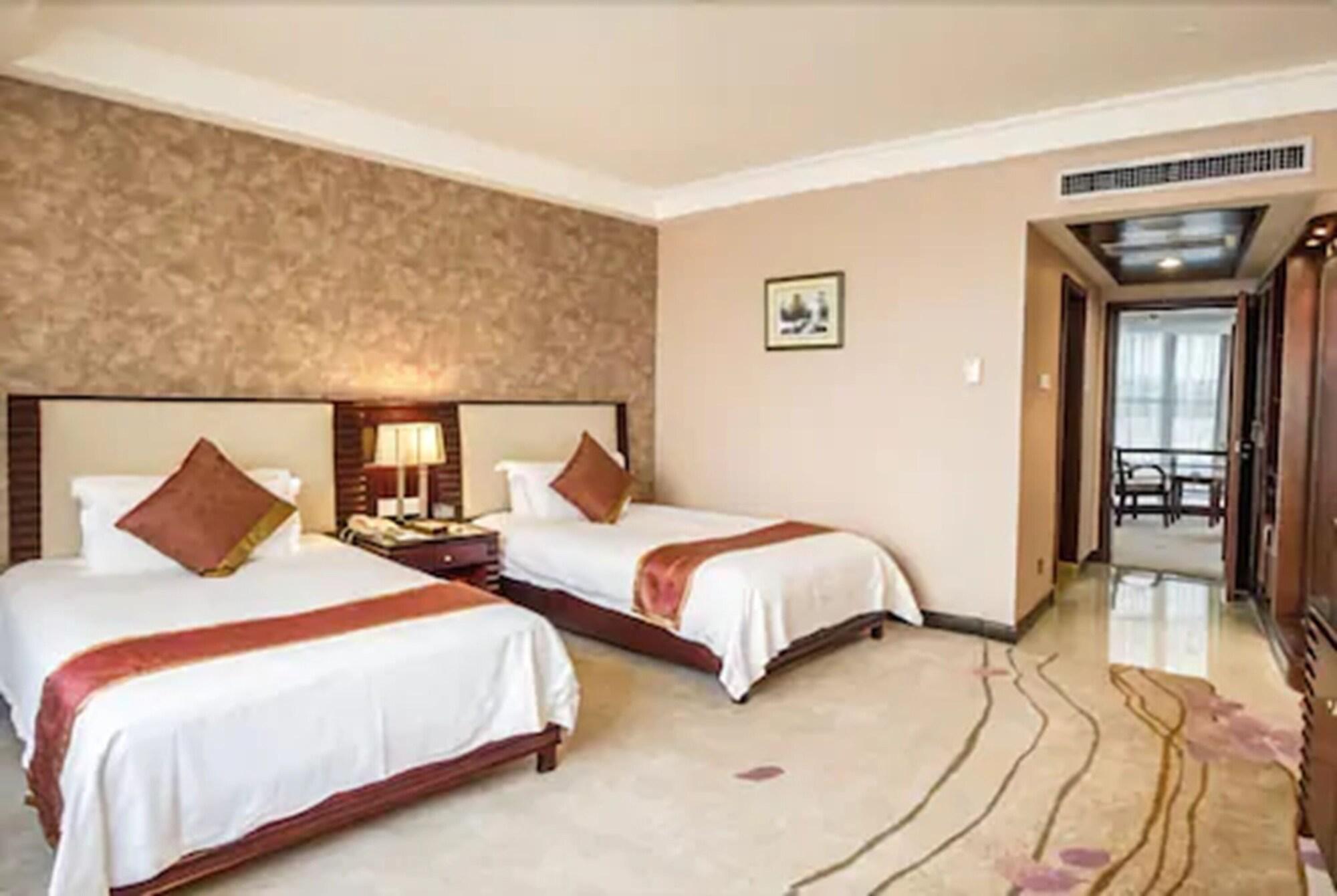 Hongyi Hotel Wuhan Buitenkant foto