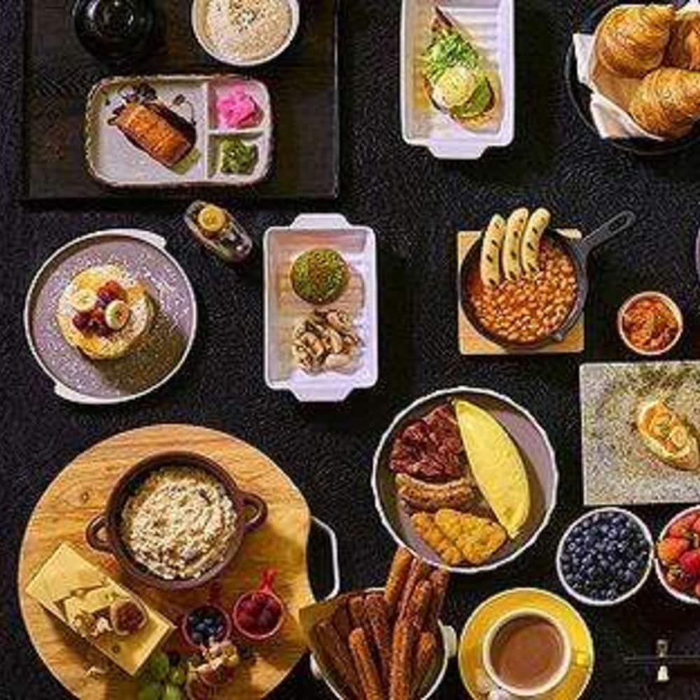 Hongyi Hotel Wuhan Buitenkant foto