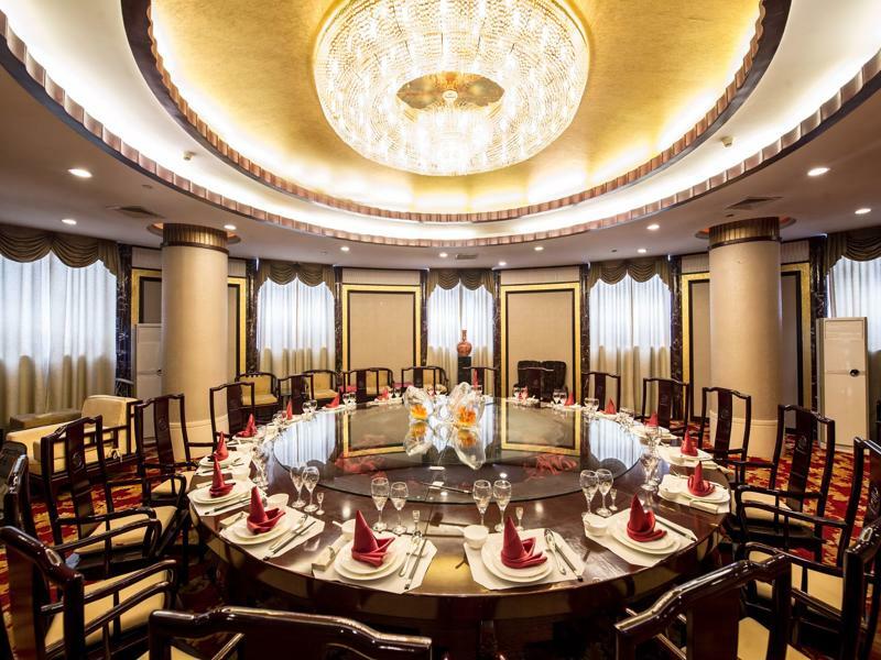 Hongyi Hotel Wuhan Buitenkant foto